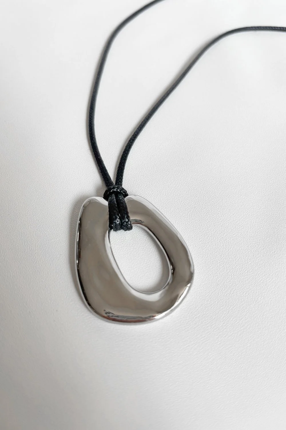 Metal Pendant Necklace