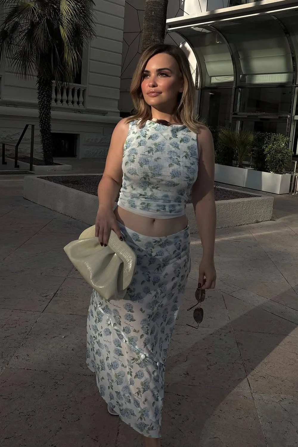@carolinaogliaro in House of Sunny Hydrangea Asymmetric Mesh Skirt