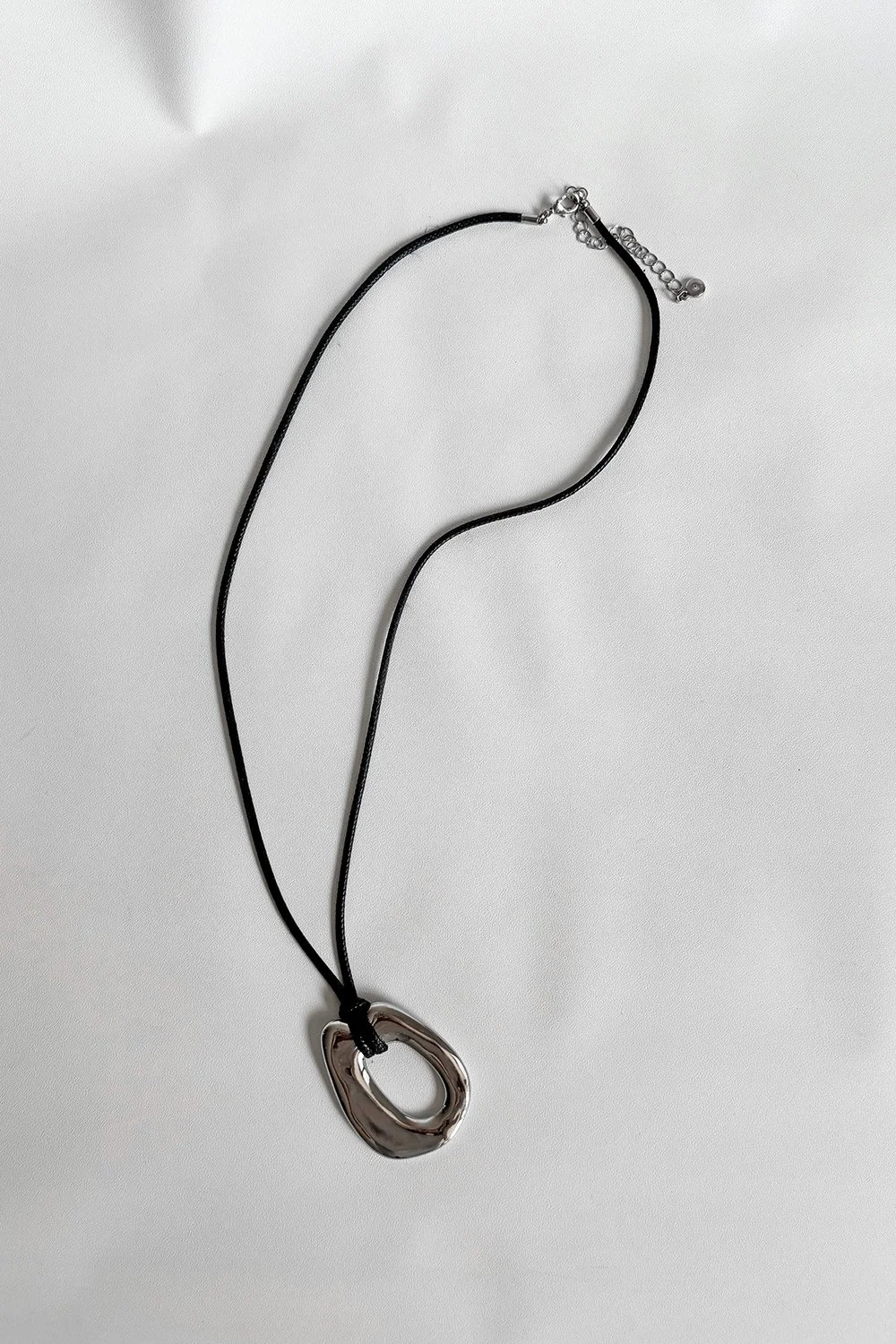 Metal Pendant Necklace