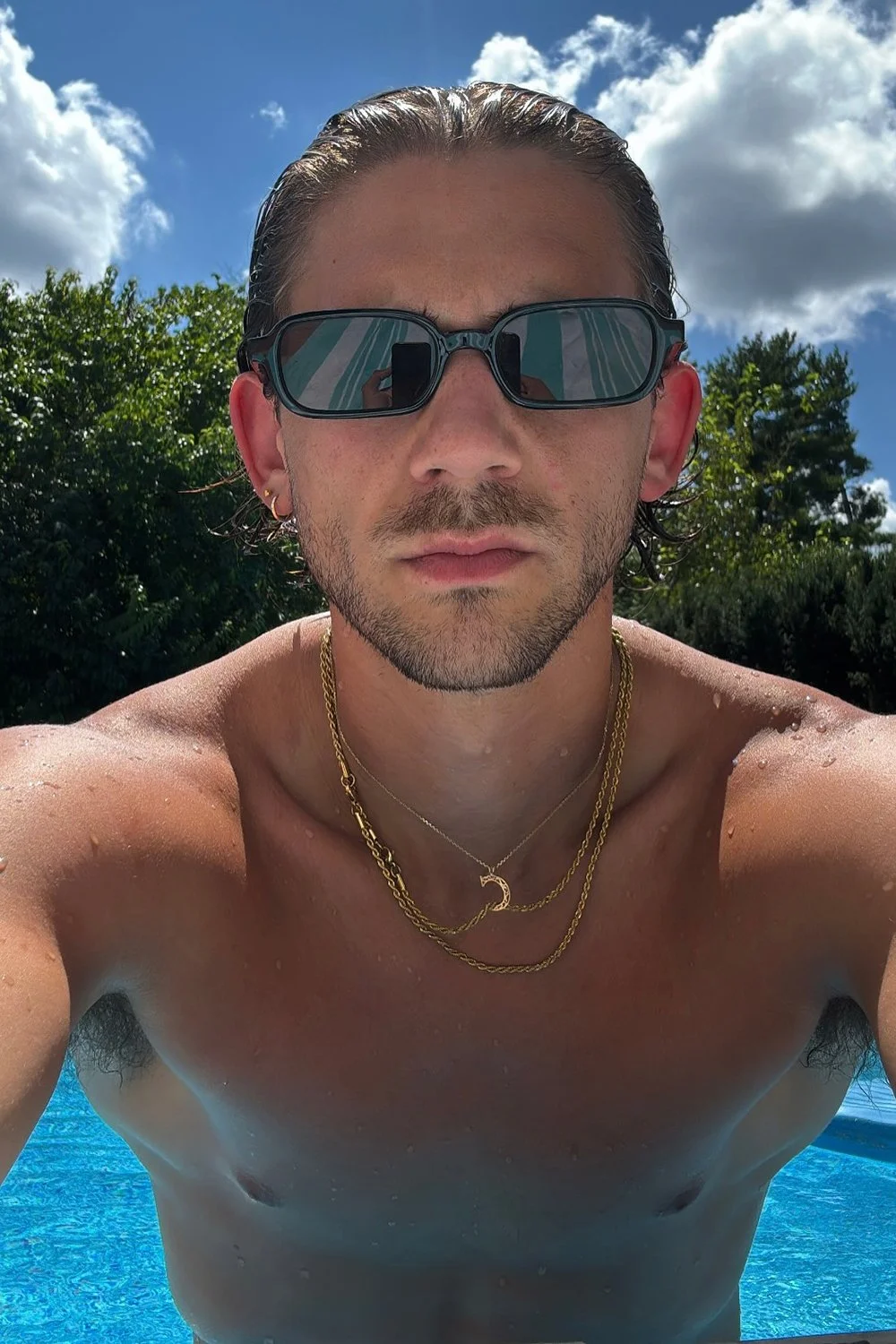 @alexrosenfitness in Le Specs Pilferer Sunglasses - Black