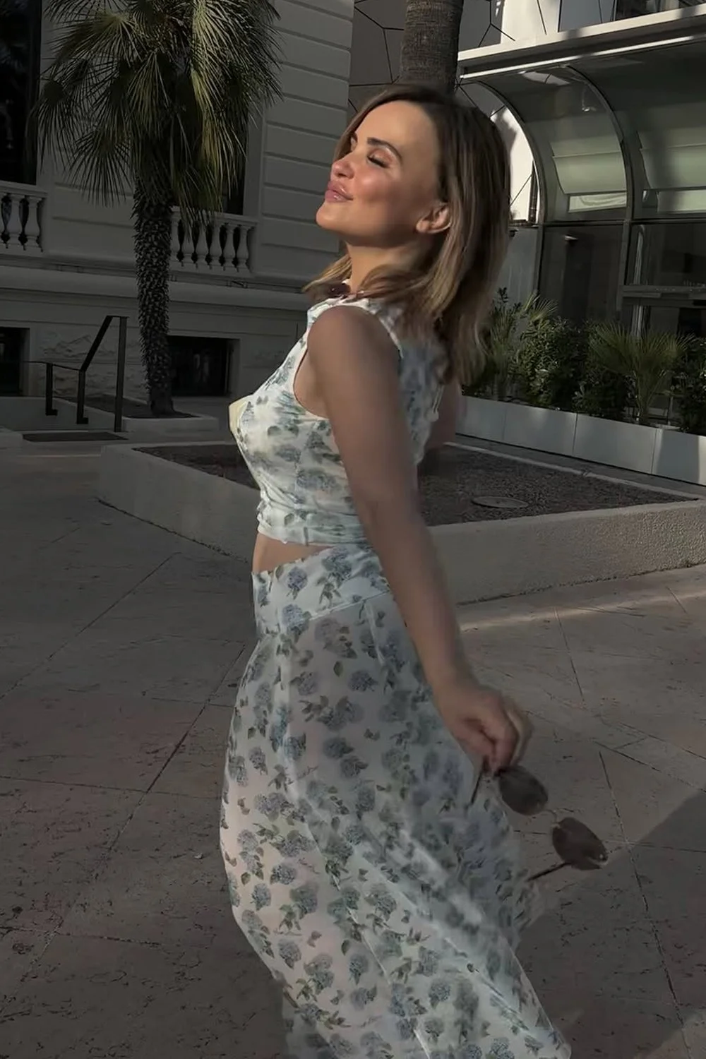 @carolinaogliaro in House of Sunny Hydrangea Asymmetric Mesh Skirt