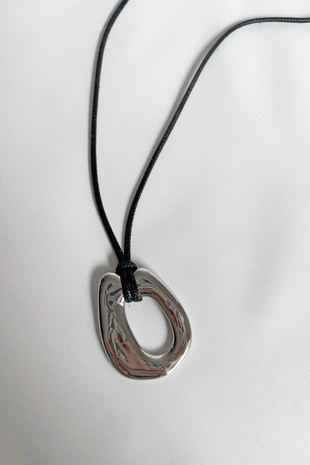 Metal Pendant Necklace