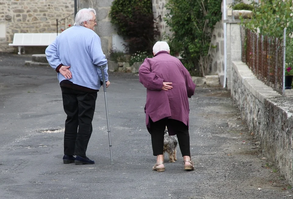 In jungen Jahren bedenken wir die Folgen unseres Lebensstil meist nicht. Erst im Alter wird die Rechnung dafür präsentiert. Gerade im Pensionsalter ist Gesundheit besonders wichtig. Dann hat man nämlich auch noch Zeit dazu. Gesunder Lebensstil lohnt sich von Beginn weg.