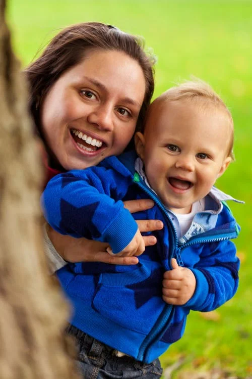 .... Für viele ist es einfach, von einem Kleinkind begeistert zu sein. Sobald die Kinder älter und anspruchsvoller werden, scheinen diese die magische Anziehungskraft zu verlieren. Sie können aber nichts dafür. Lassen Sie sich von Ihren Kindern wieder begeistern . .. Many are thrilled to play with toddlers, but as soon as they get older and more challenging, their magical magnetism fades. It’s not their fault. Parents who can enjoy their children in every phase of life are much happier parents, and their children are also much happier. ....