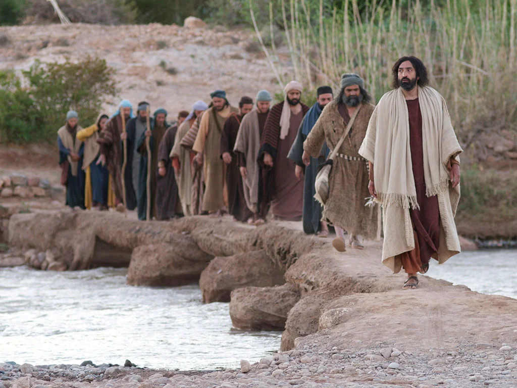 .... Was Jesus uns in seinem Leben vorgemacht hat, wie er die Herausforderungen angepackt und Bedürfnisse seiner Mitmenschen ernst genommen und ihnen geholfen hat, das beeindruckt mich. .. Everything Jesus did in His life, the way He met challenges, took every need seriously and always helped those in distress, impresses me. ....