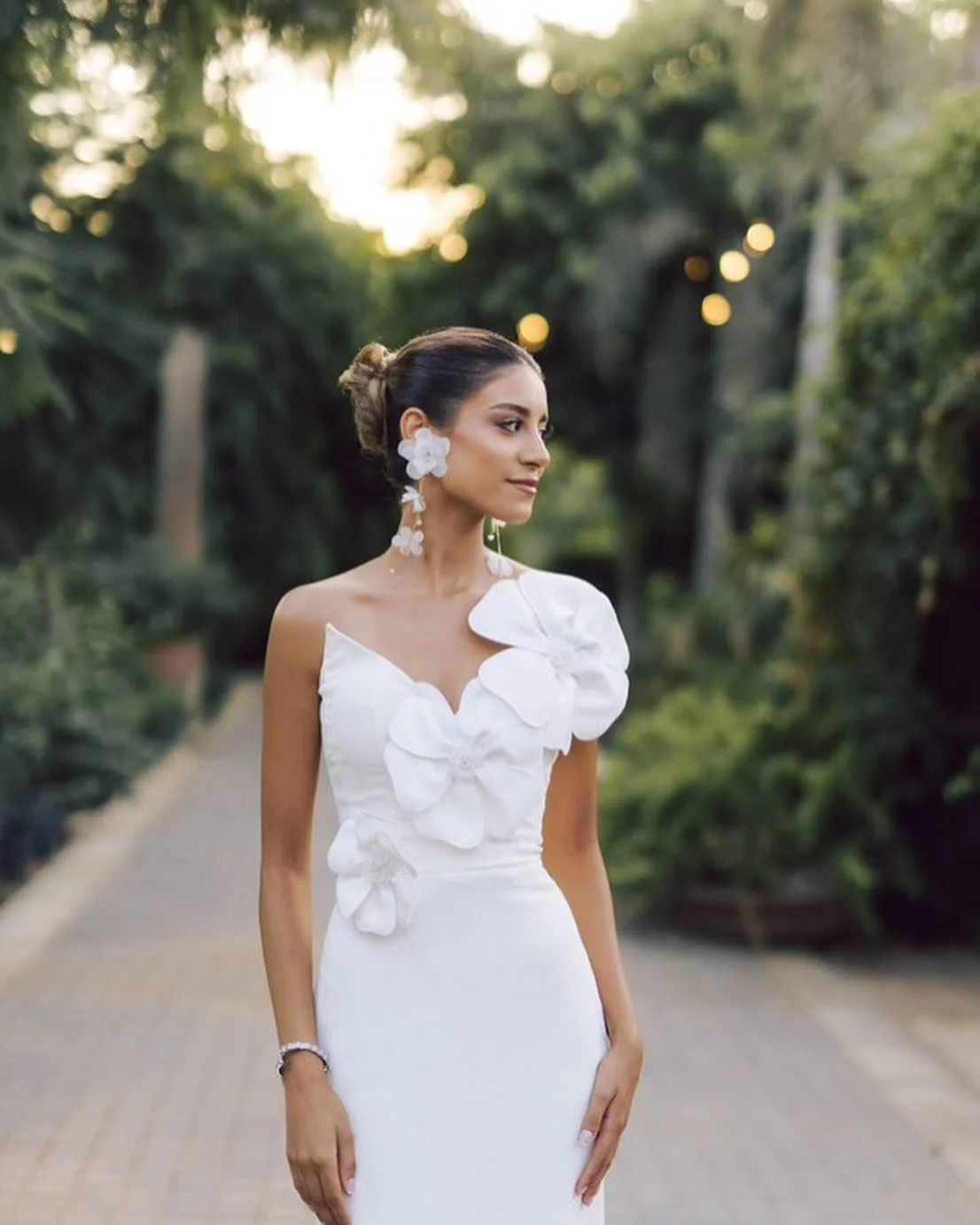 Congratulations 🥂 @hala.y_ &hellip; listened to me from afar.

#wedding #weddingdress #bride #engagement #gym #training #workout #beauty #body #fitfam #egypt #egyptian #fitspo #health #wellness