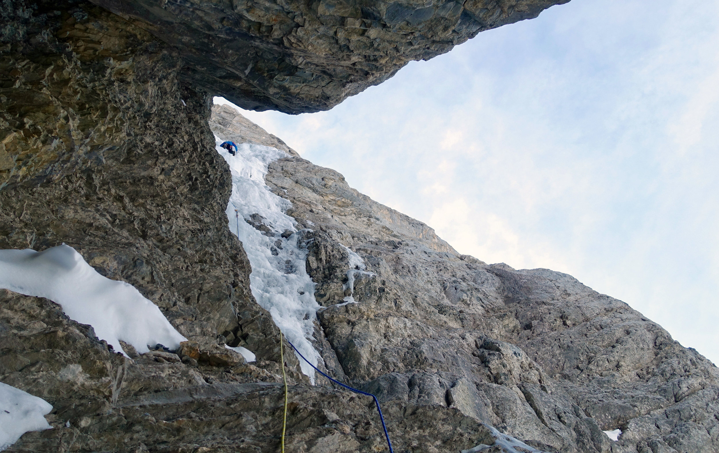 marioarnold-eisklettern-davos-1.jpg