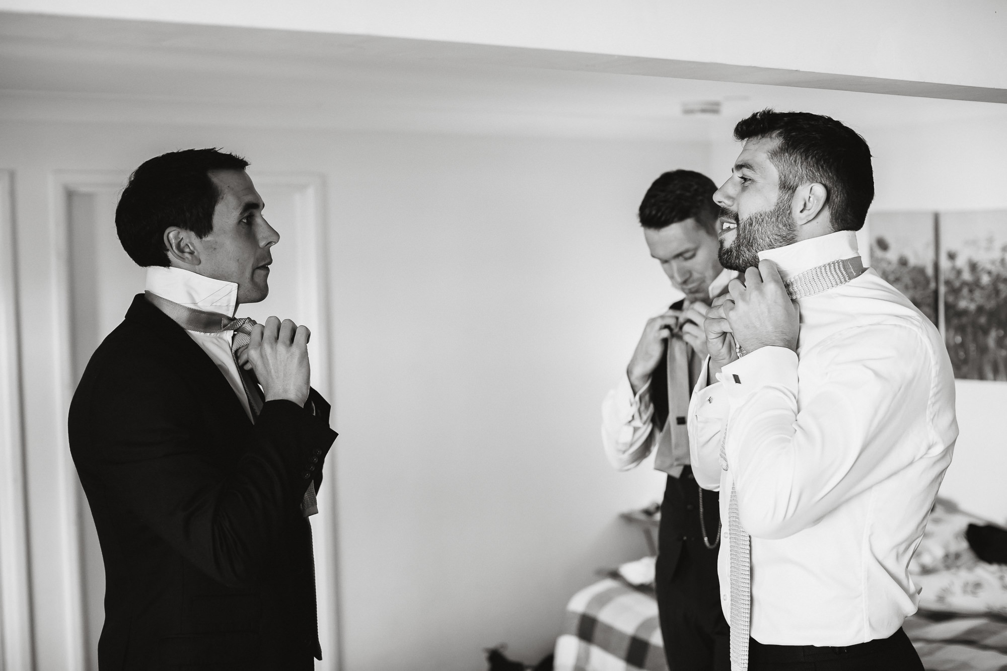 Hampshire wedding photographers 010.jpg