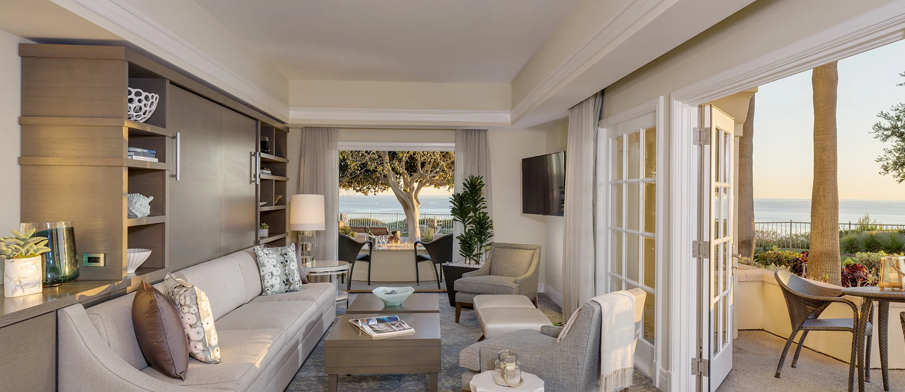 RC Ocean, Sofa, for Banner.jpg