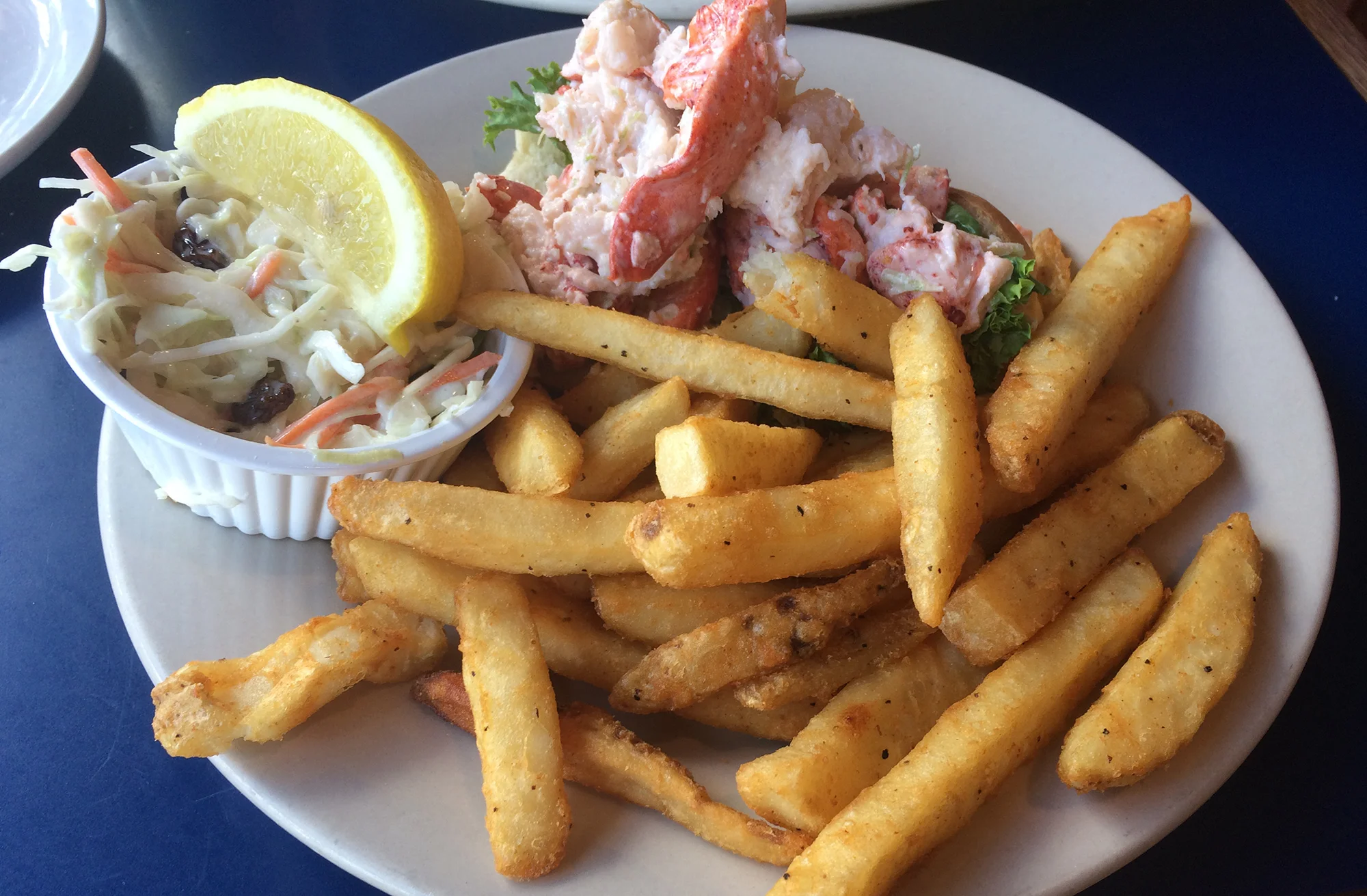 BostonSailLoft LobsterRoll.jpg