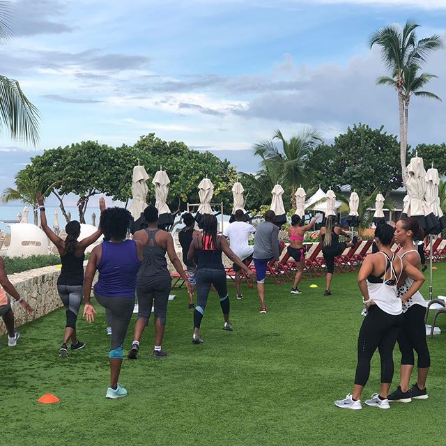 Bootcamped in paradise! We came. We saw. We worked. ⠀⠀⠀ ⠀⠀⠀⠀⠀⠀⠀⠀⠀⠀⠀⠀ ⠀⠀⠀⠀⠀ ⠀⠀⠀⠀⠀⠀⠀⠀⠀⠀⠀⠀⠀⠀⠀⠀
Thanks @annualtakeover for having VINOfit host workouts in paradise and a very special thanks to the crew @aboogie08 @onederful03 @a_m_jones @lainvestor for t