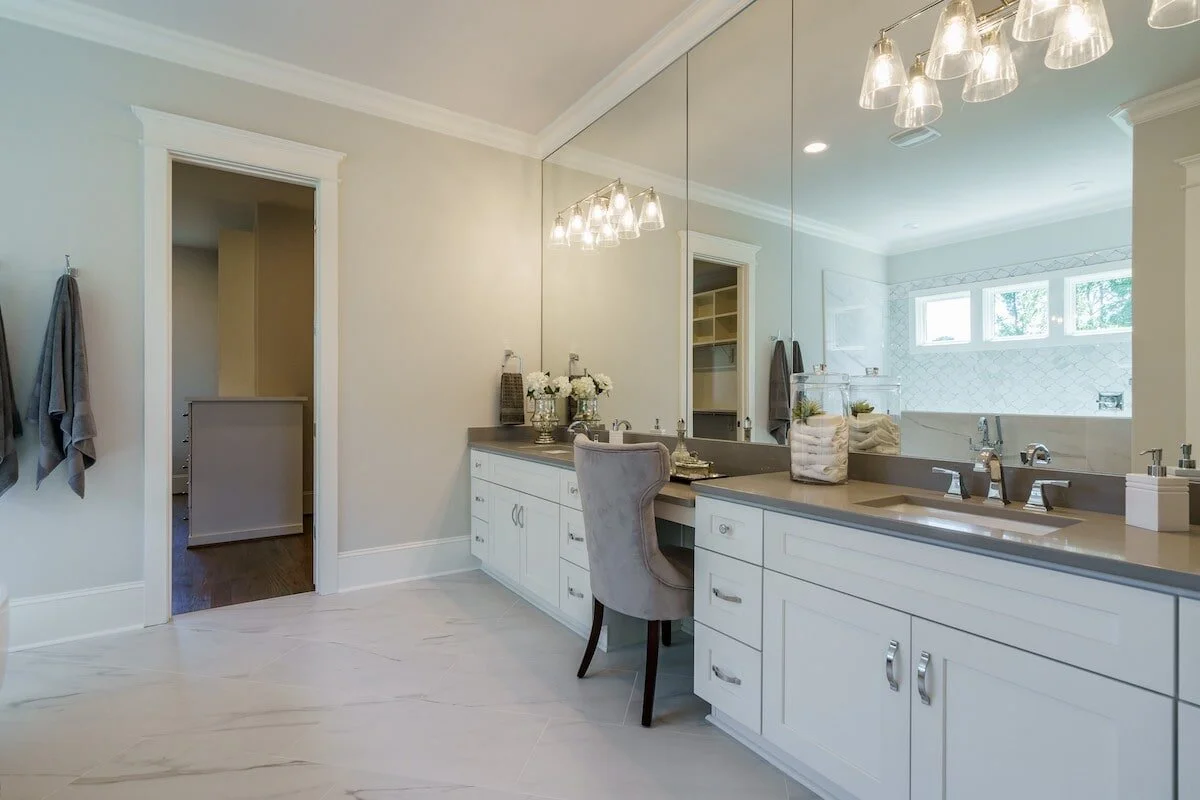 029_ Master Bathroom.jpg
