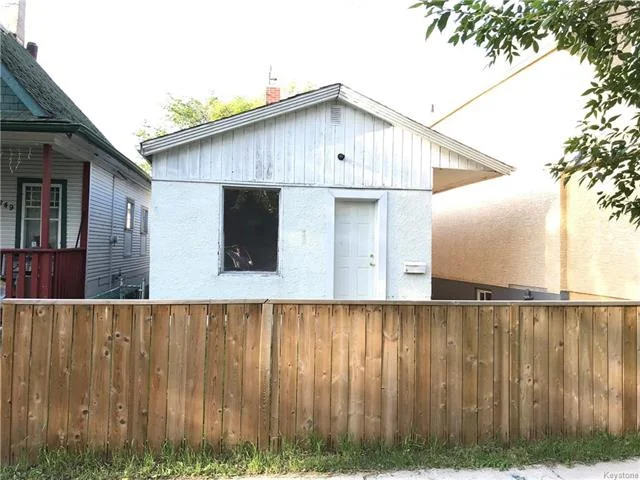 Sold on Aberdeen Avenue