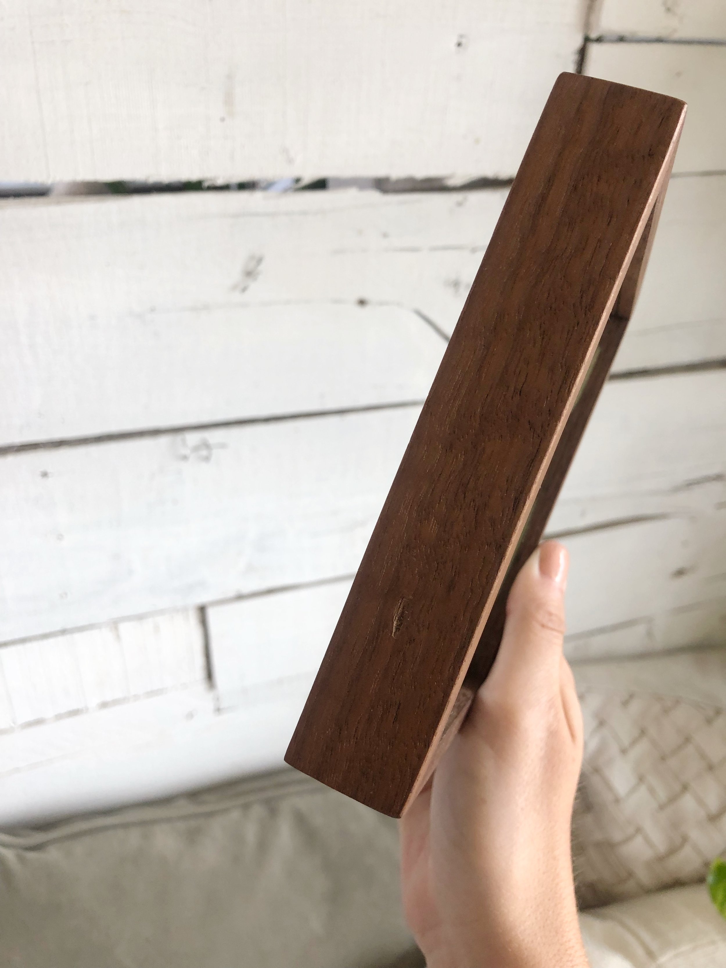 D9A7C0A7-B976-4BE4-AF3B-8A70272D282F