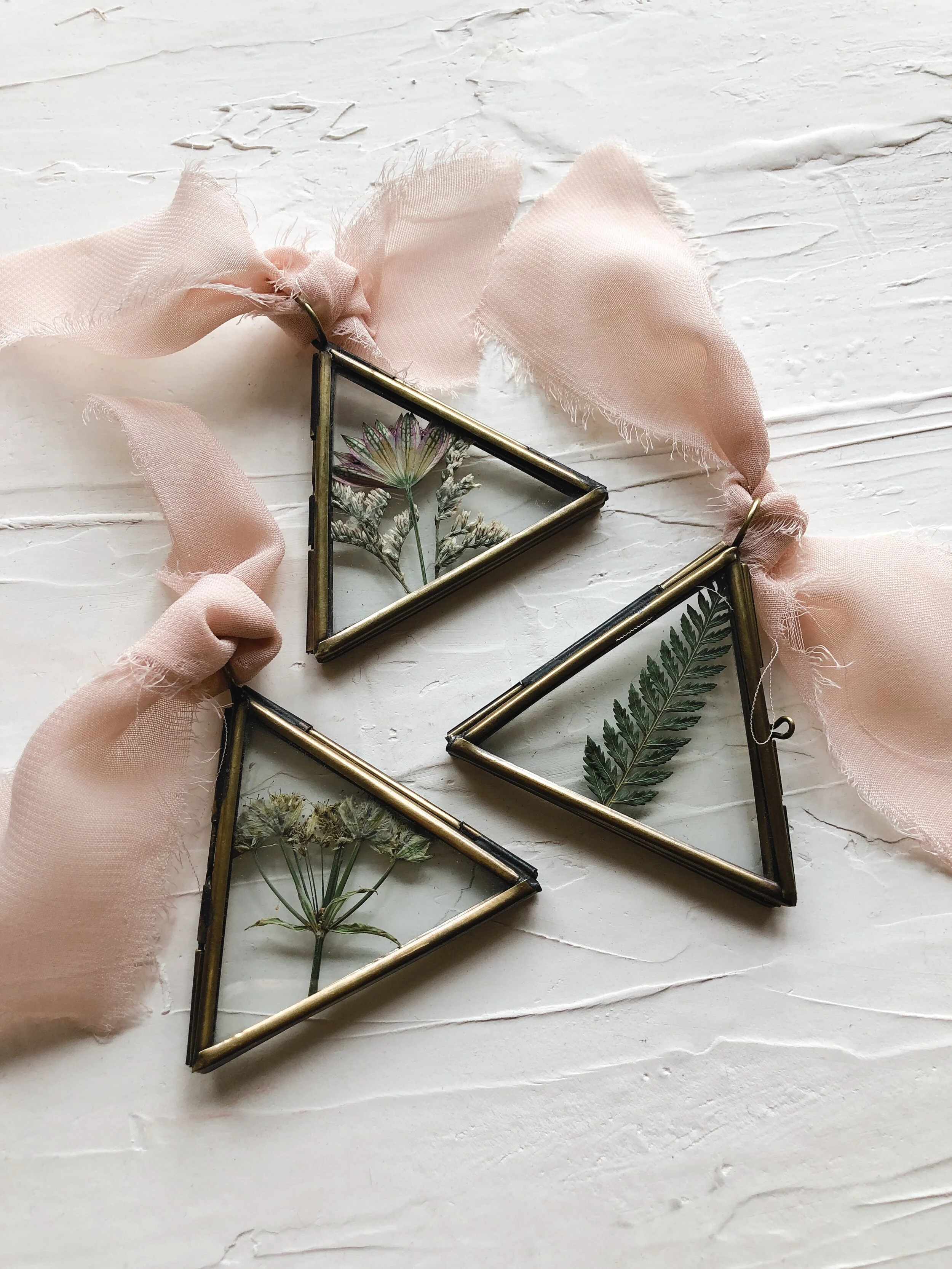 D125E0B6-07D7-45ED-A226-D8EC1779E29A