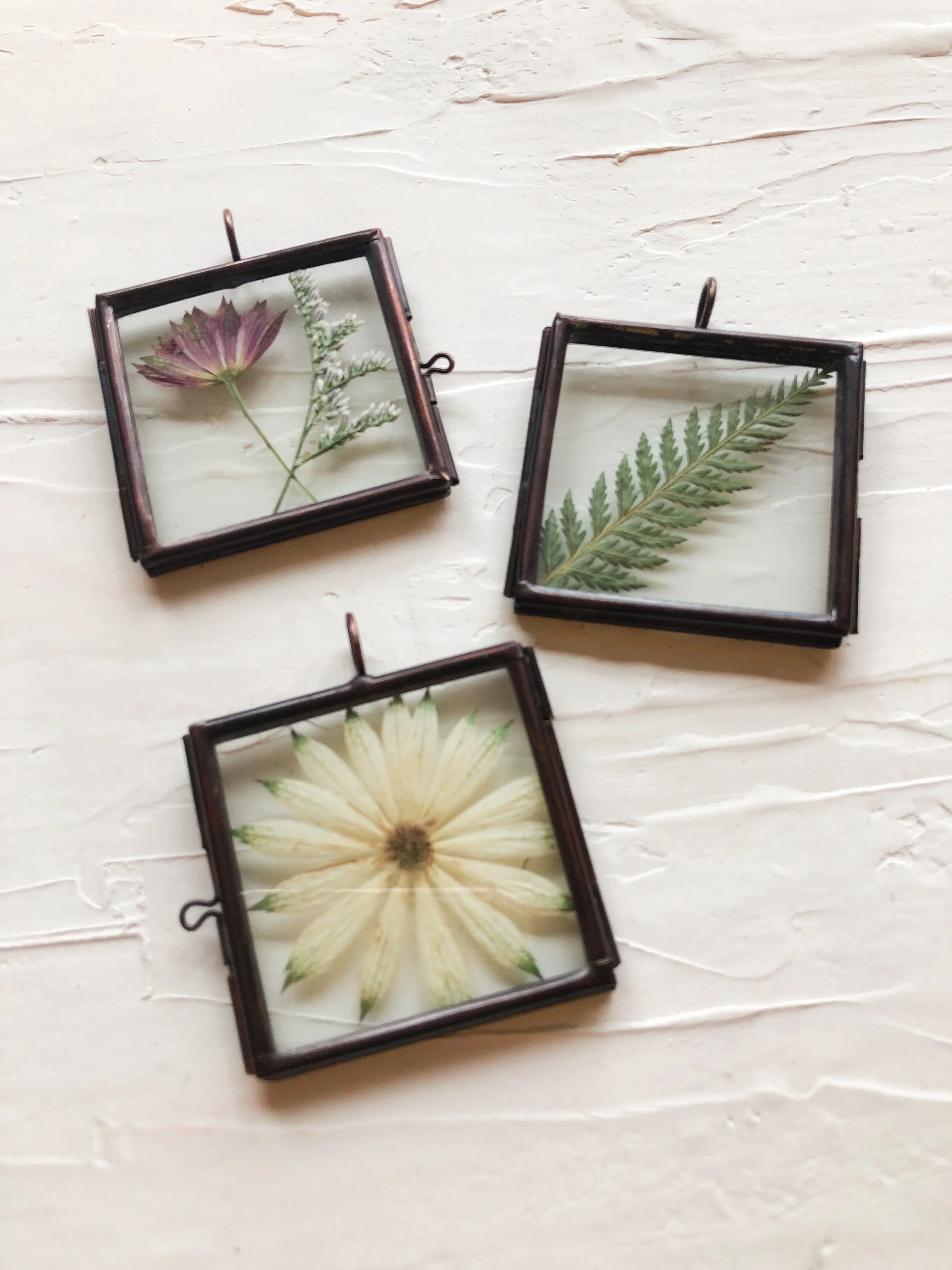 6C8C9FF9-A260-48AC-A8F7-46CC7BF02A2C