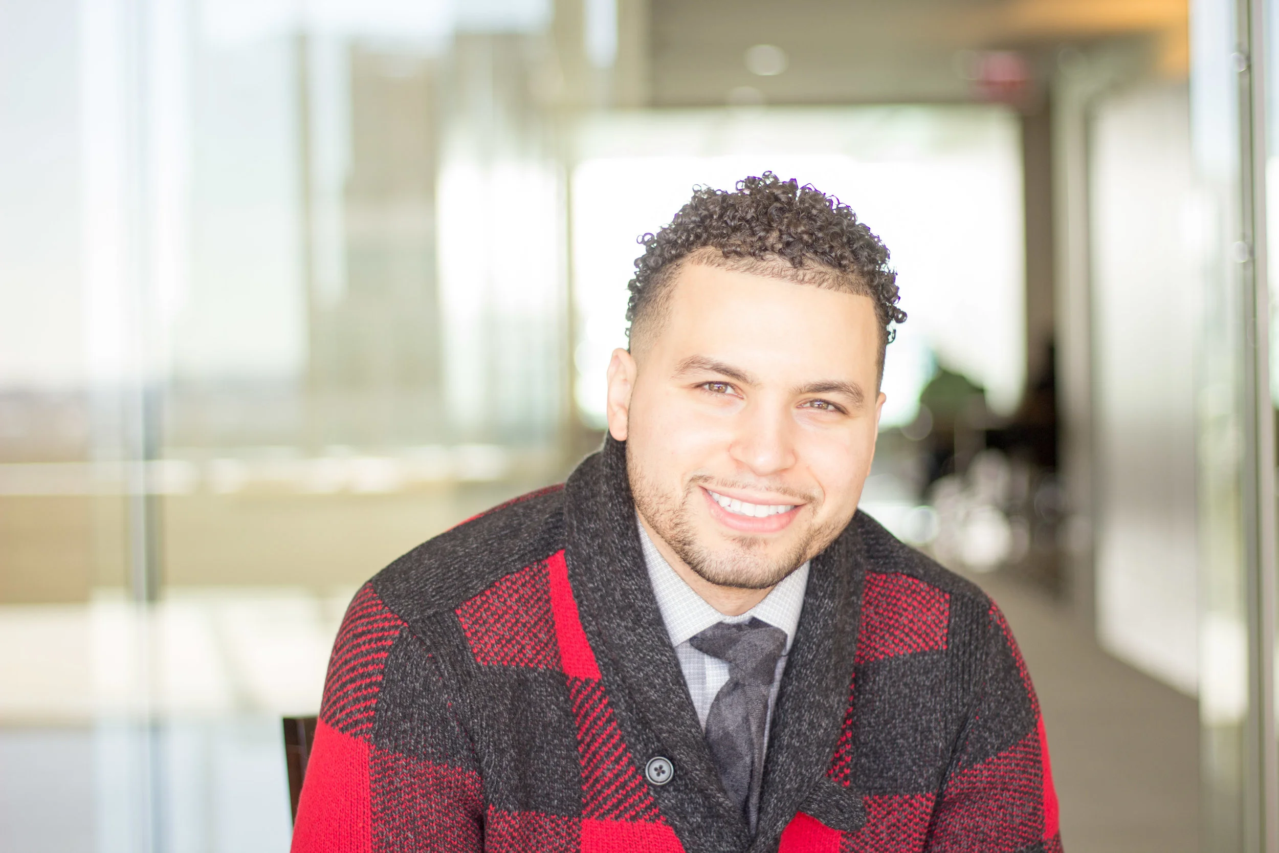 Bridging the Gaps: AIA Illinois recognizes Oswaldo Ortega with the 2016 Madison Diversity Award
