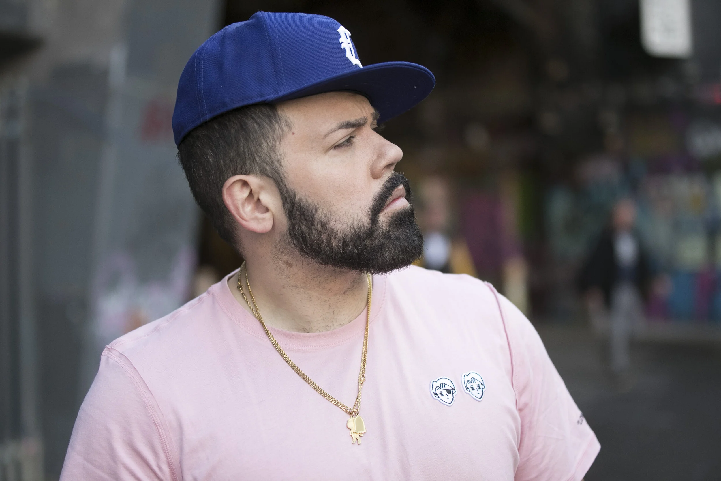 Con on mic rehearsing _267.JPG