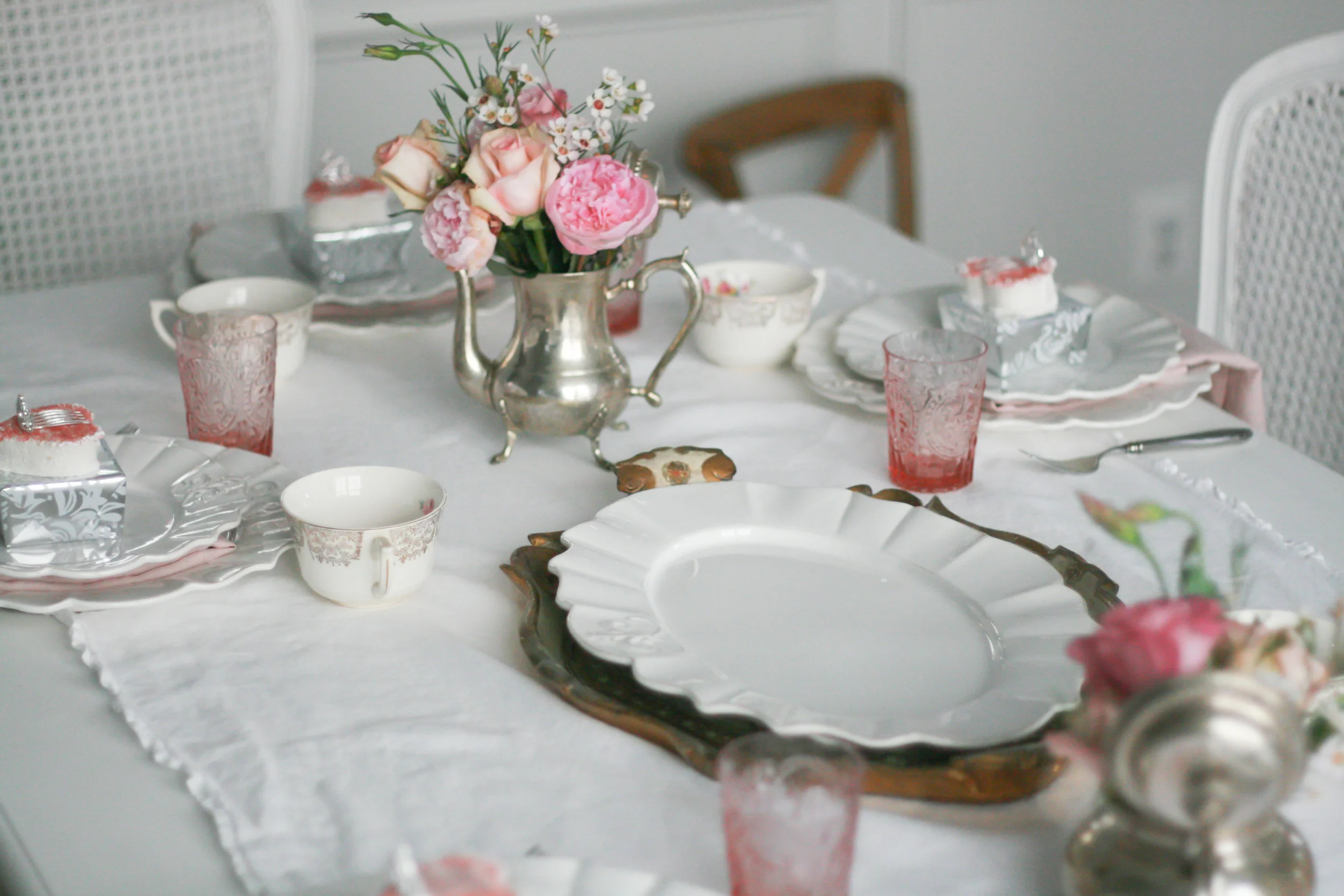 I used blush pink linen napkins and glasses for the party! I bought both when the stores were having 20%-off sales!