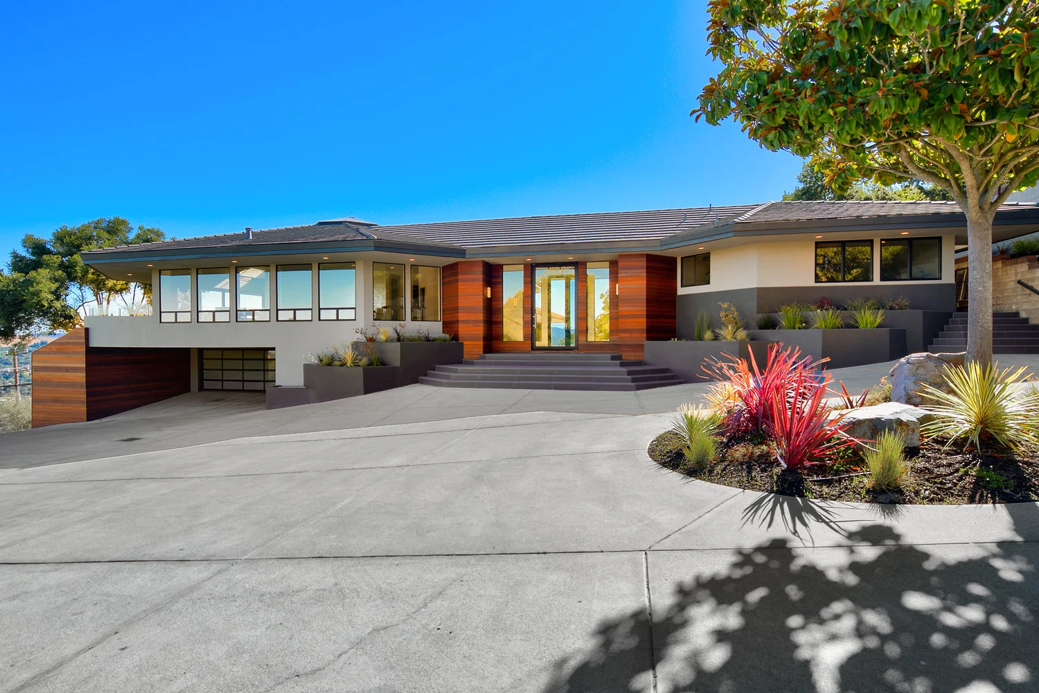 Lafayette Contemporary 