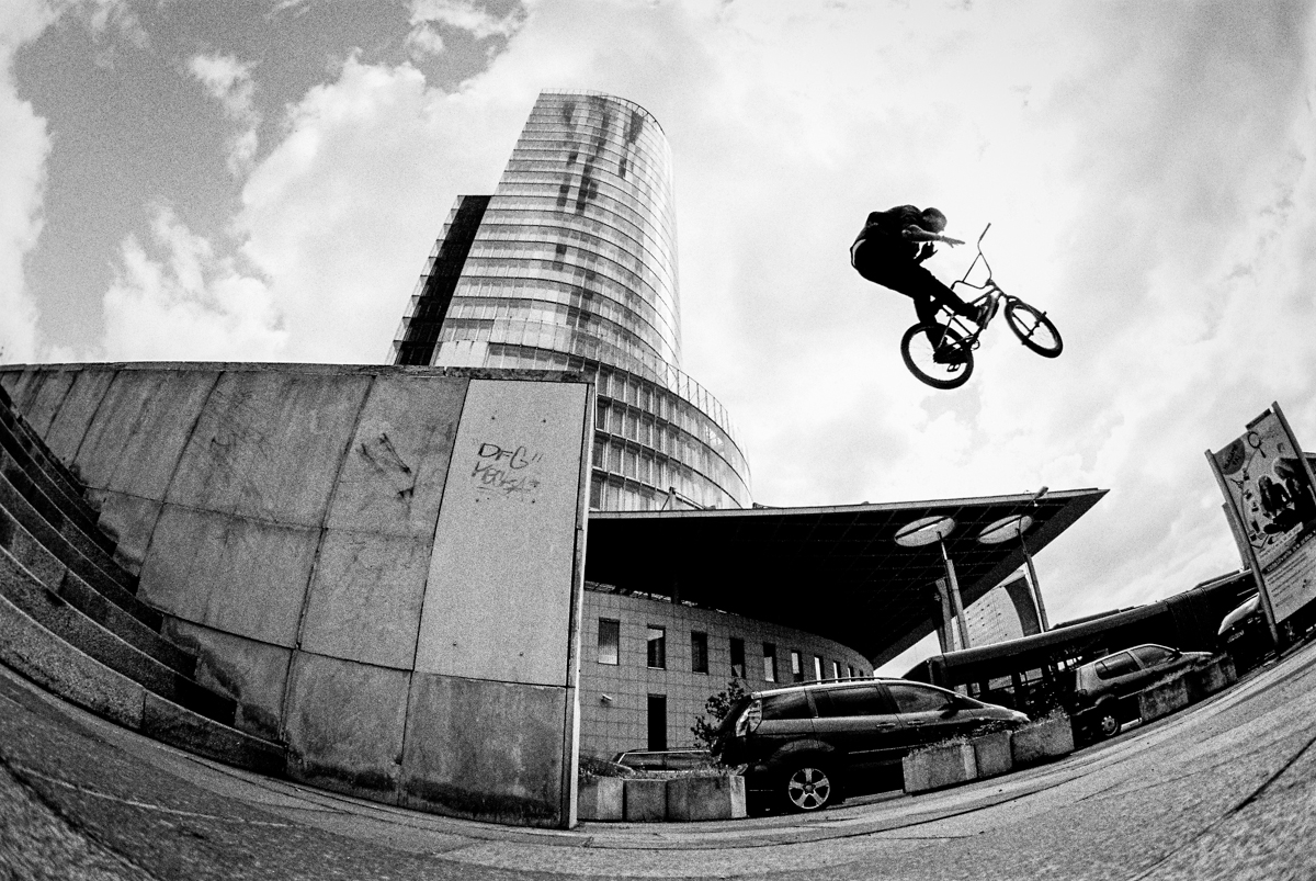 barspin of ledge.jpg
