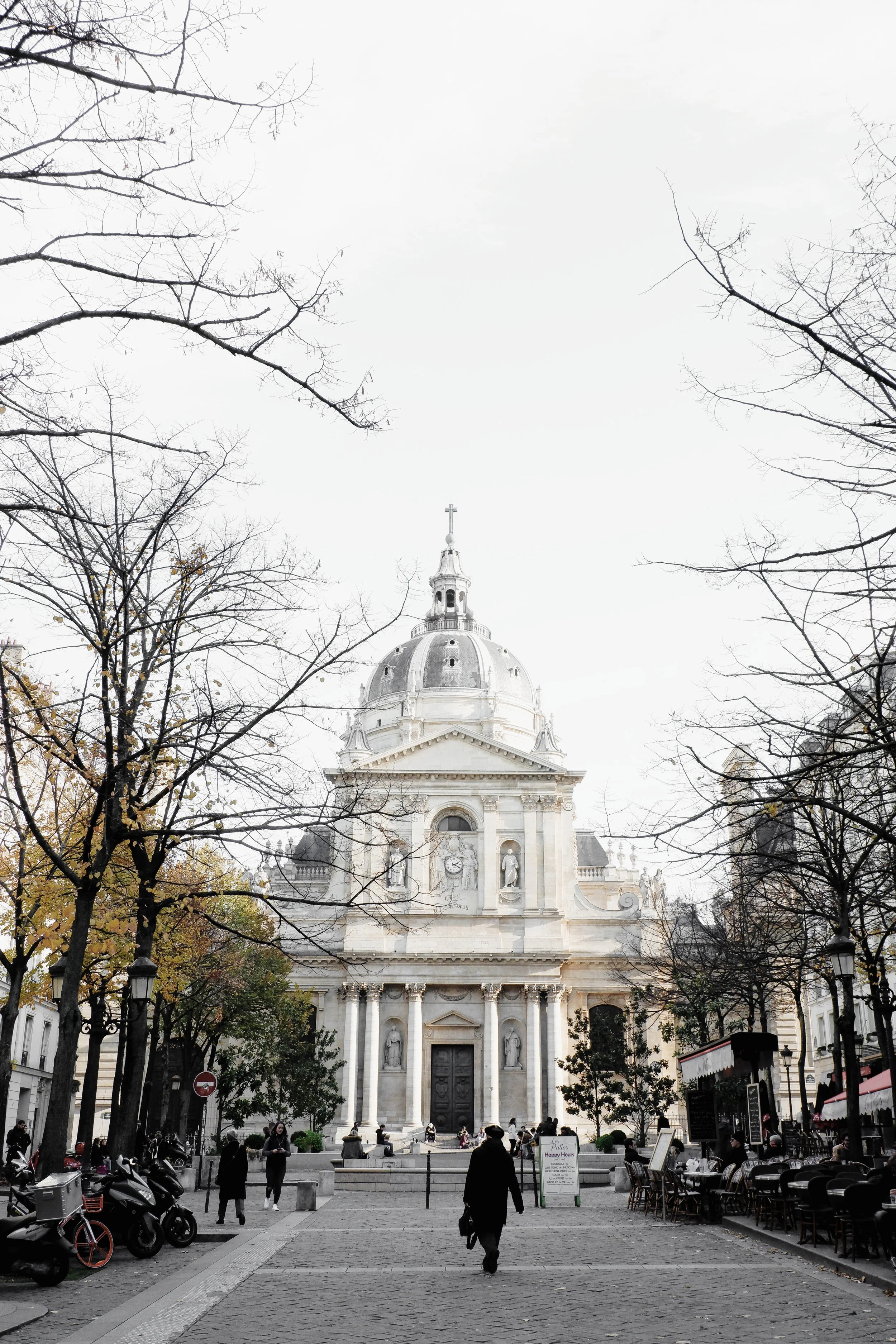 48 HOURS IN PARIS