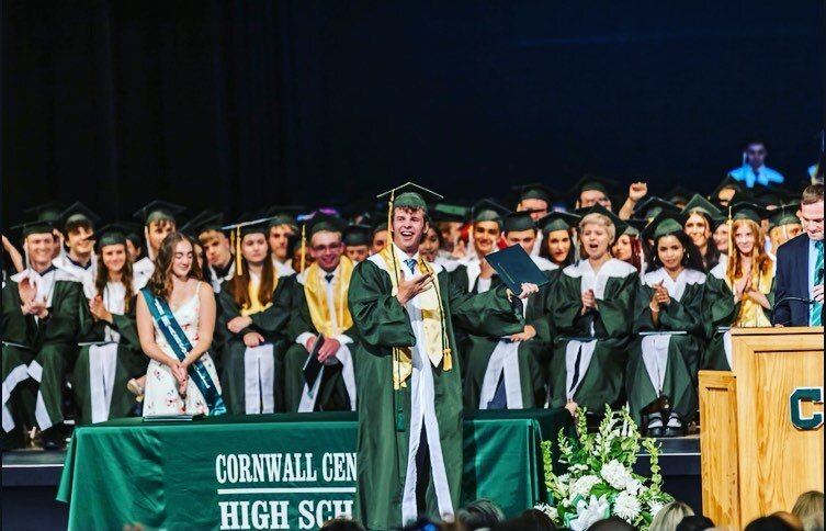 Congratulations to Cornwall class of 2023 . Thanks for letting Mixture play a small part on your big day by providing your cap and gowns  #cornwall #cohes #gowns #classof2023 #collegebound credit @lynnfernphotography for pics