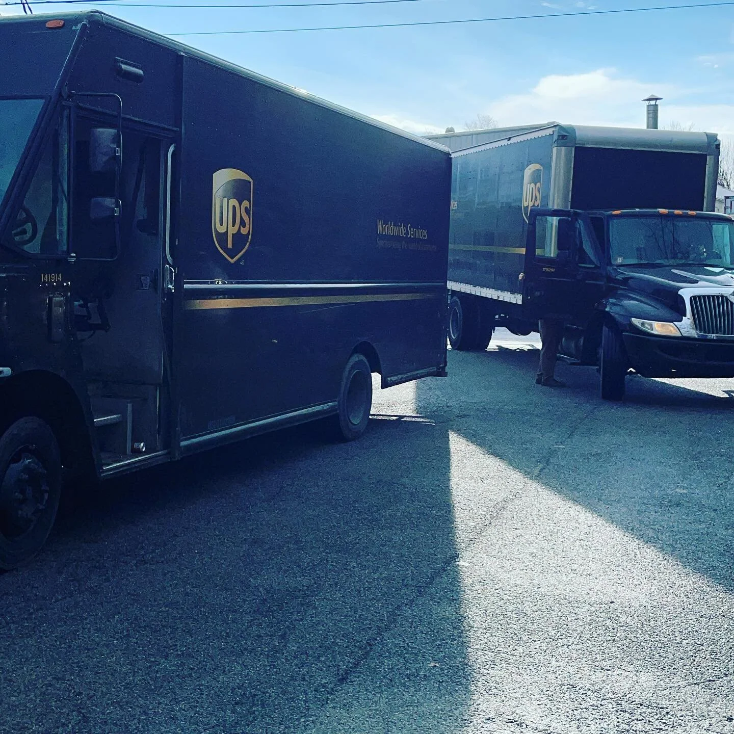 You know your doing things right when you have not one truck  but two ups trucks  #bigthings #cantstopwontstop #shirts #fun  #ohno