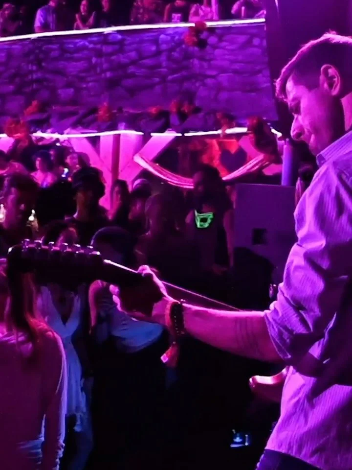 Off to @nnmfestival @dirtybirdcamp this weekend. Catch me Sat night on the main stage Sat 9-10, then Madrone 12-1 &amp; @octopusgardensf Fri 12:30am! Will be joined by none other than @king_kairos_ 🫶 
Video by @zaucella