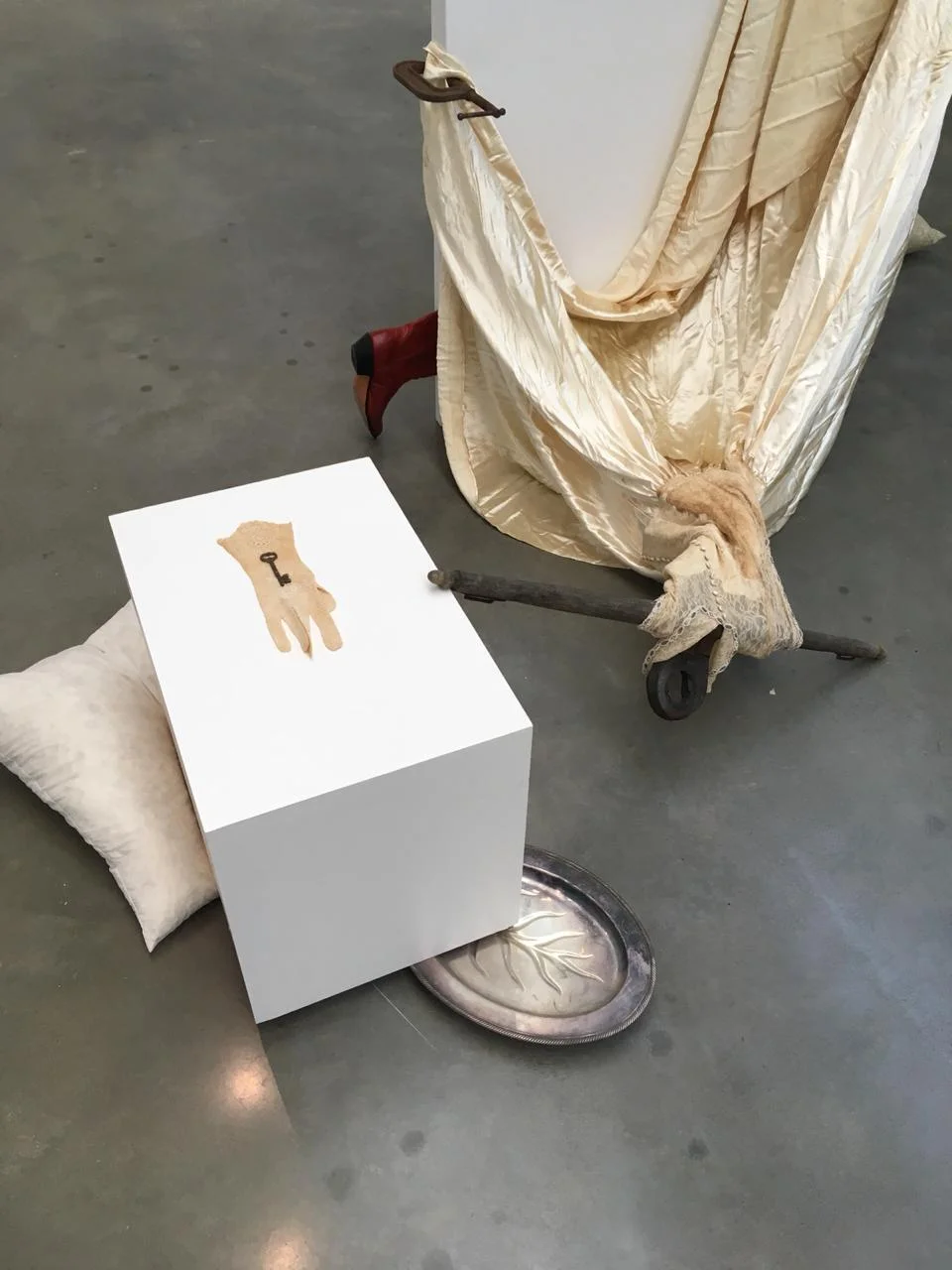 MSC - In the Shadow of an Invisible Thread 2 - doc.jpg