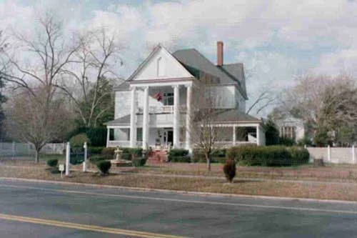 Ehrhardt Hall B&B