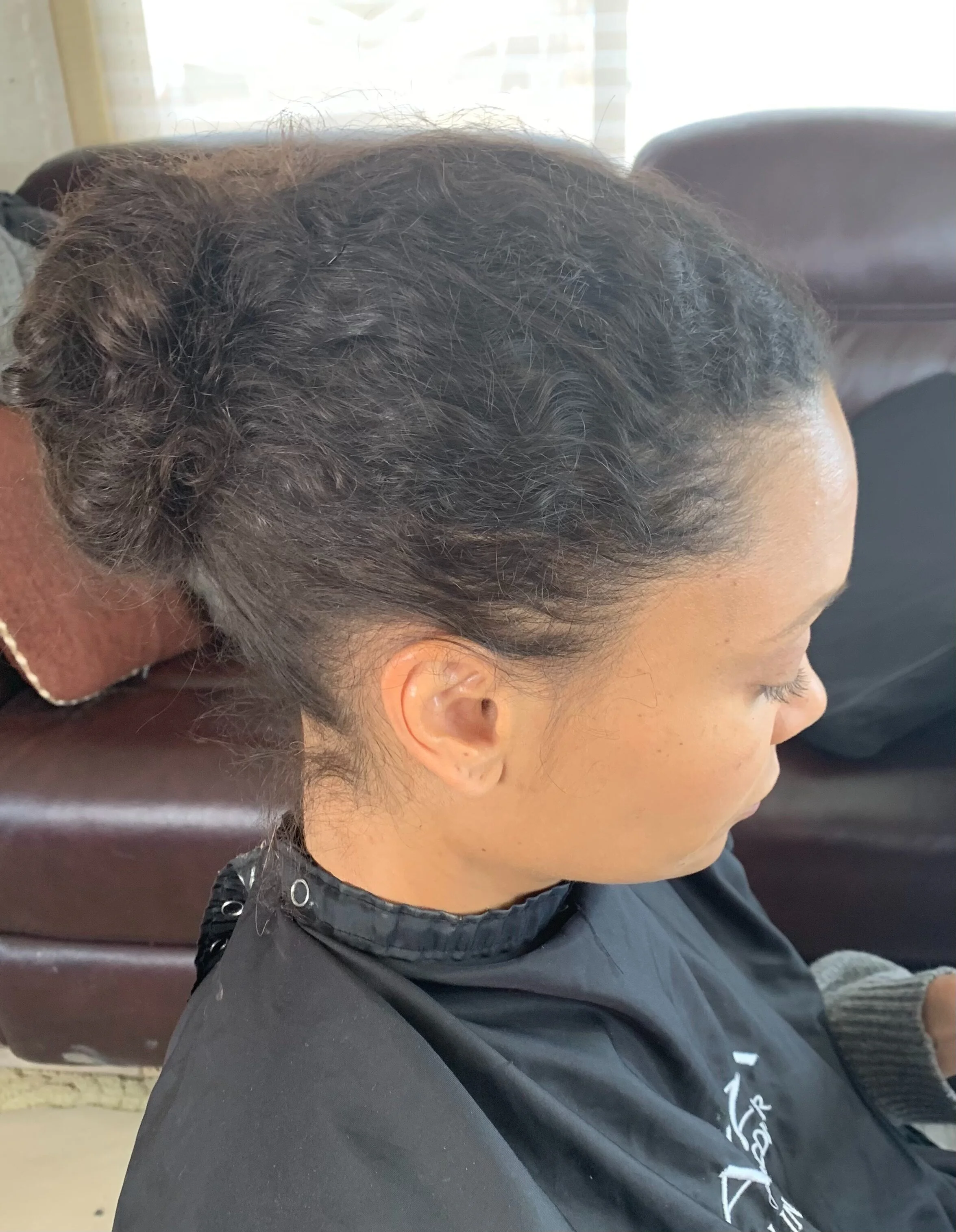 hairlookforthandiwemessybun.jpg