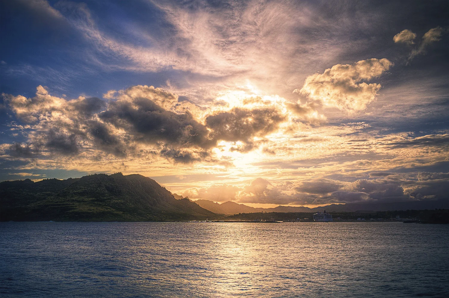 IMG_0758_59_60_tonemapped.jpg