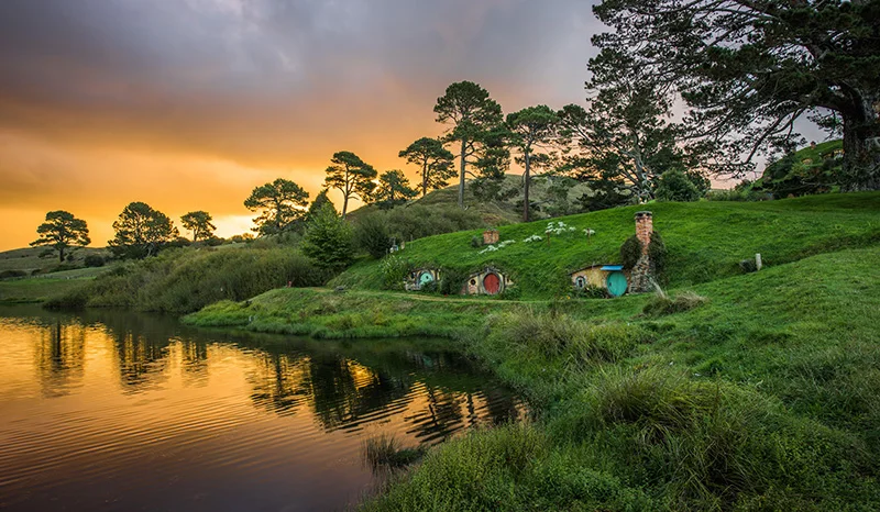 103_Hobbiton_promo_Hobbiton_March_Shoot-5.jpg