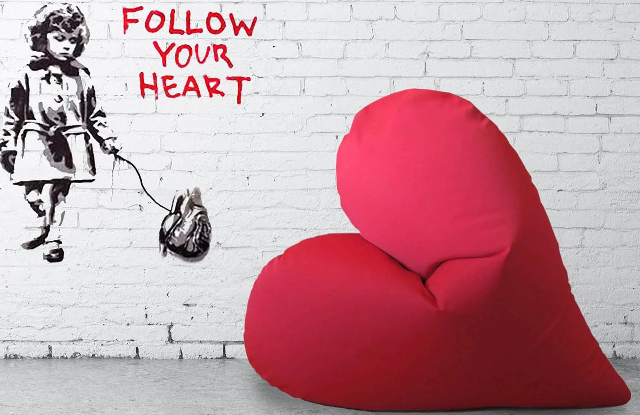 Popheart-Heart-shaped-Pouf-1.jpg