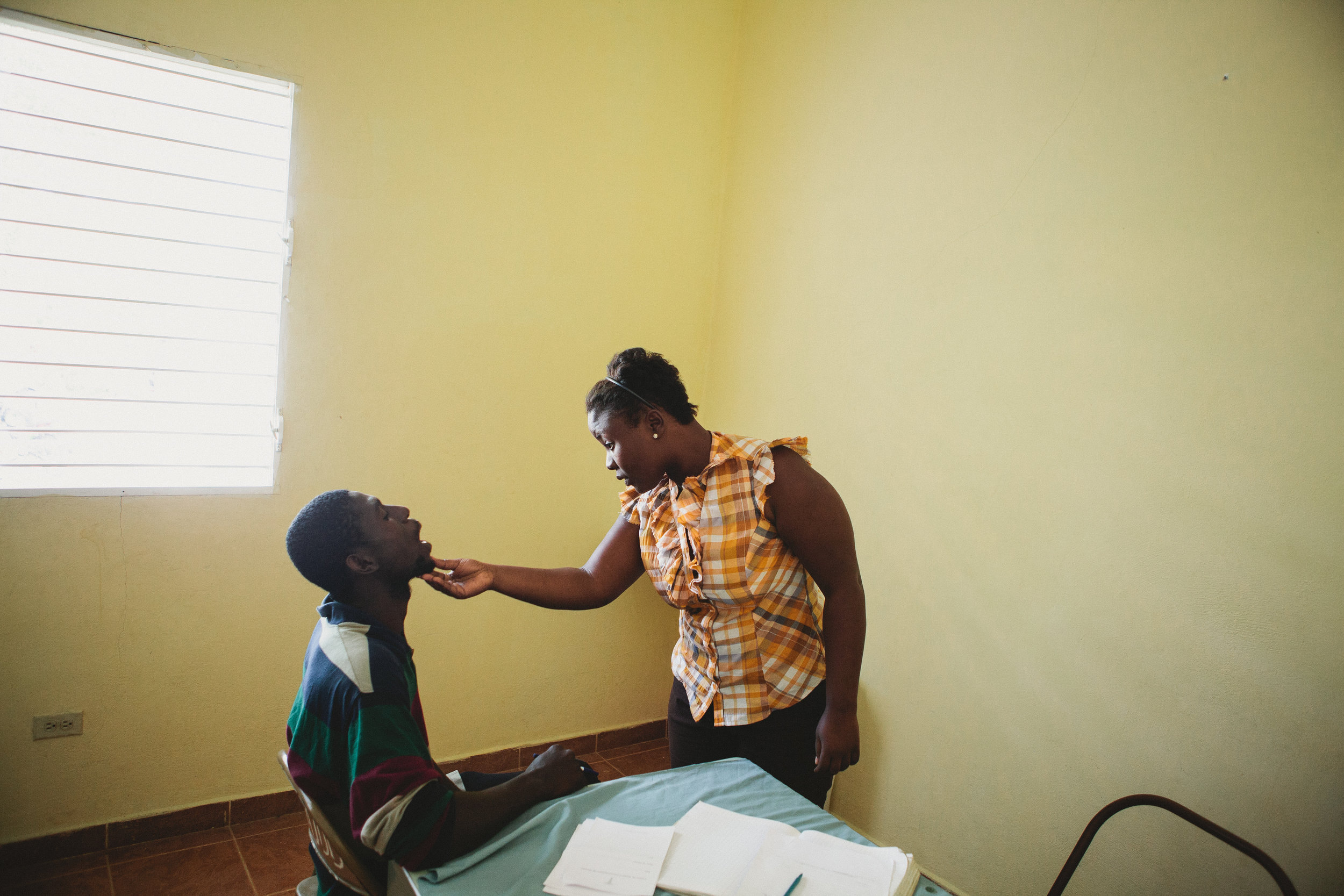Healing_Art_Missions_Haiti_Medical Clinic_007.jpg