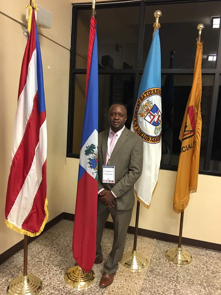 Dr Jacques at catholic MBA school,Ponce,PR.jpg