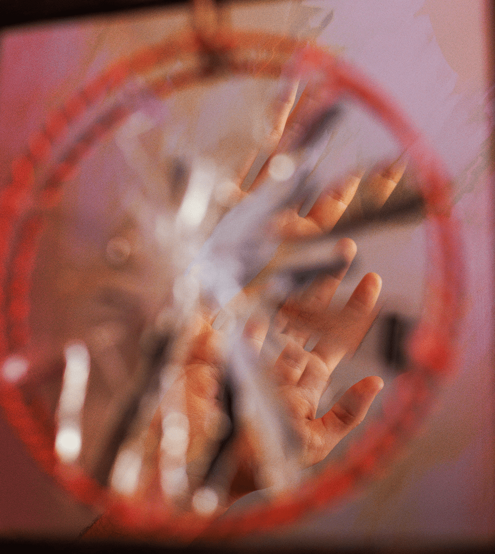 160B5866-min.png