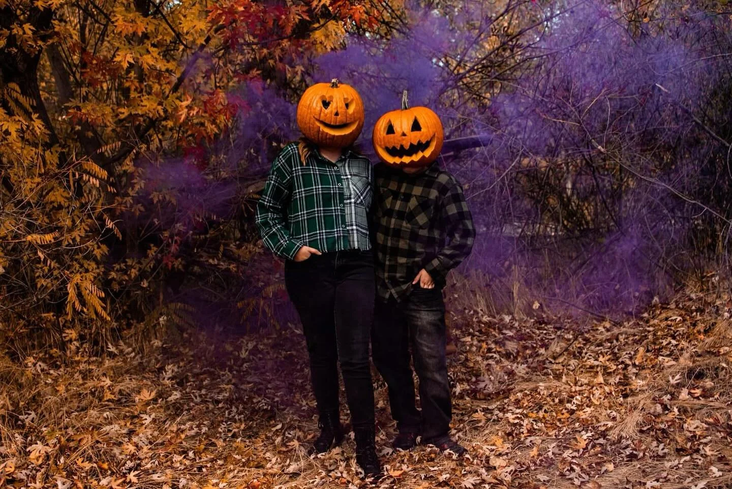 Don't be spooked... but spots are disappearing fast! Book your fall photoshoot before it's too late! 🎃 👻 🍁
.
.
.
.
.
#idahophotographer #boisephotographer #kunaphotographer #nampaphotographer #meridianphotographer #boiseidaho #meridianidaho #kunai