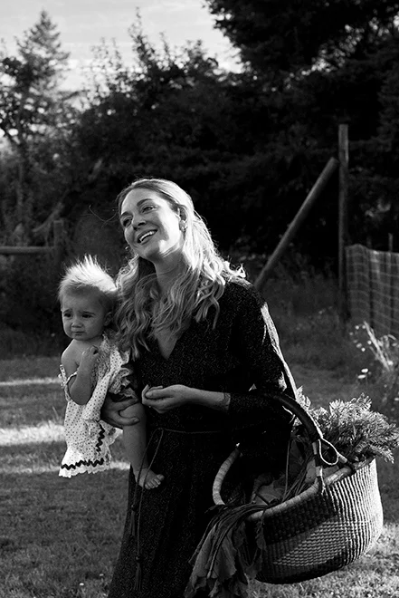 Family laughing in Kalama, Washington, at their home farm, photographed by Vancouver photographer Lillian Short.