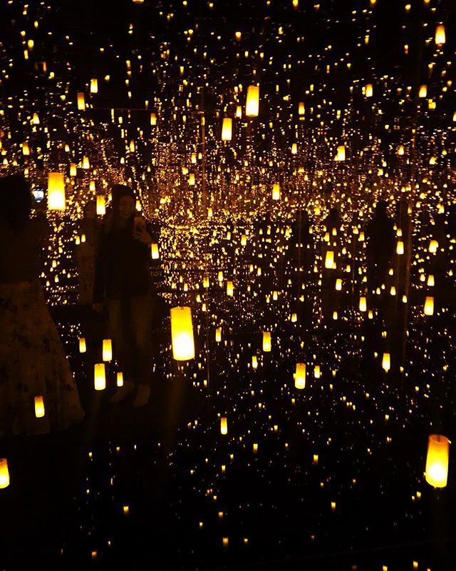 Infinity Mirrored Room &mdash; Yayoi Kusama
#yayoikusama #yayoikusamaexhibition #infinitymirrors