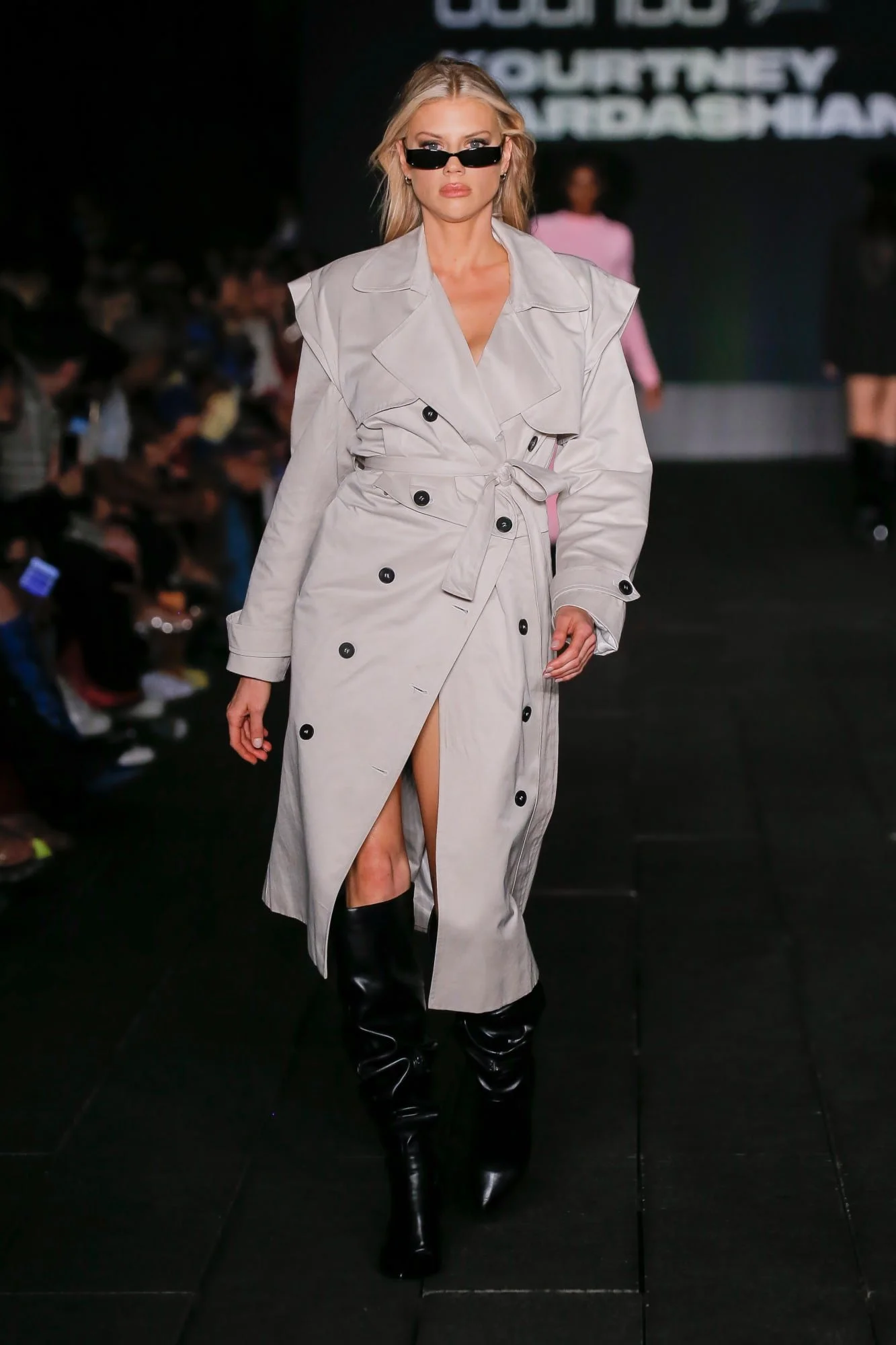 boohoo_ss23_look_33.jpg