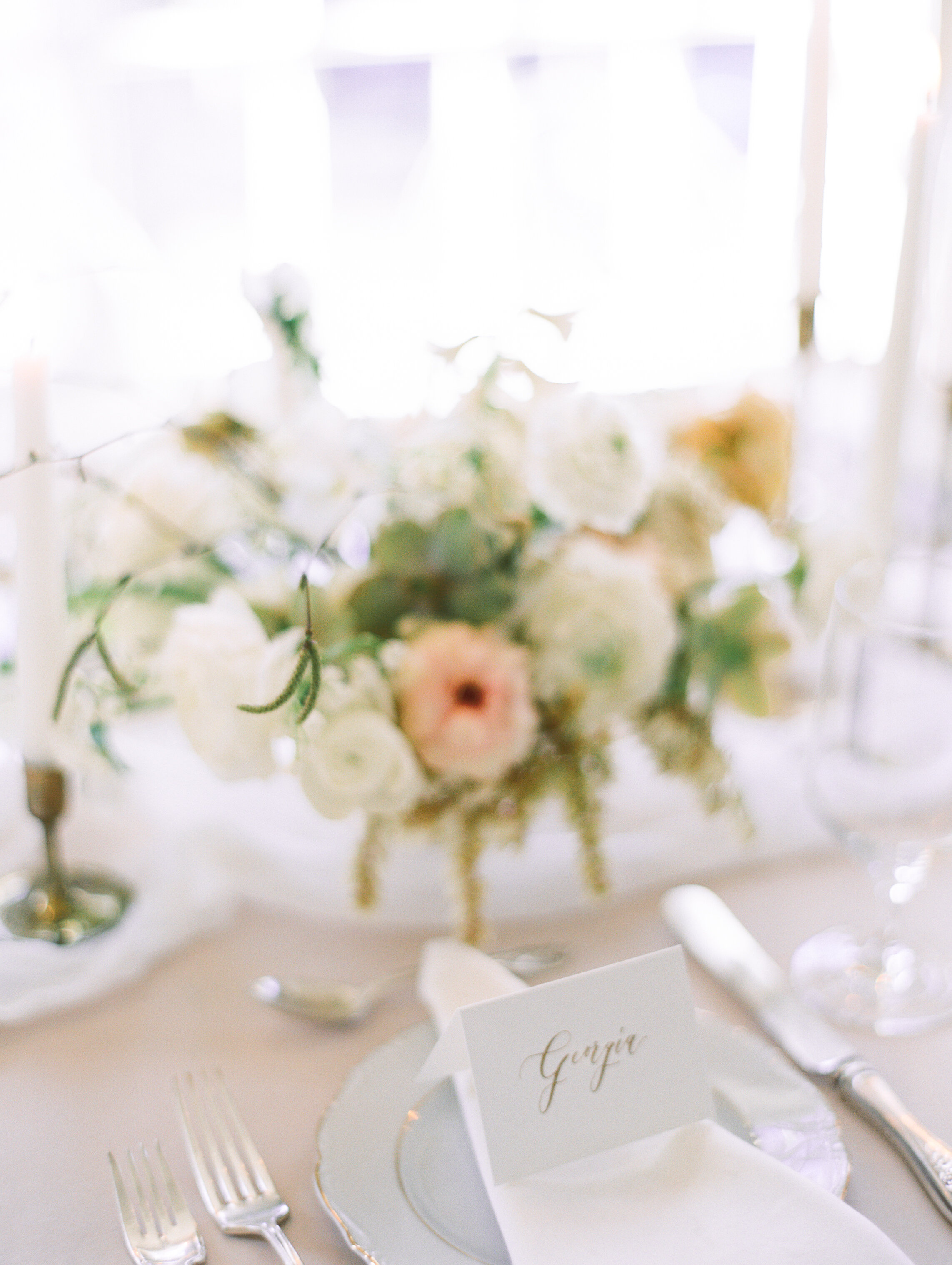 Rainier Chapter House Wedding Reception | Pacific Engagements Fine Art Wedding Table Centerpiece | Botanique Flowers | La Happy Design | La Happy Calligraphy