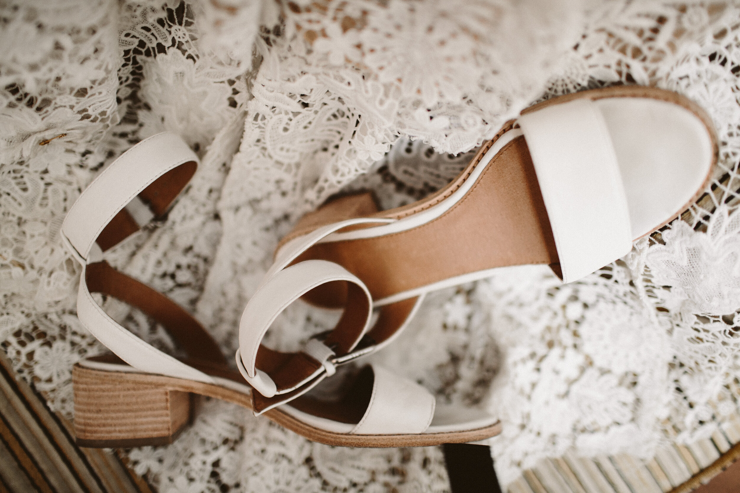 dairyland-snohomish-wedding-shoes-allison-harp-photography