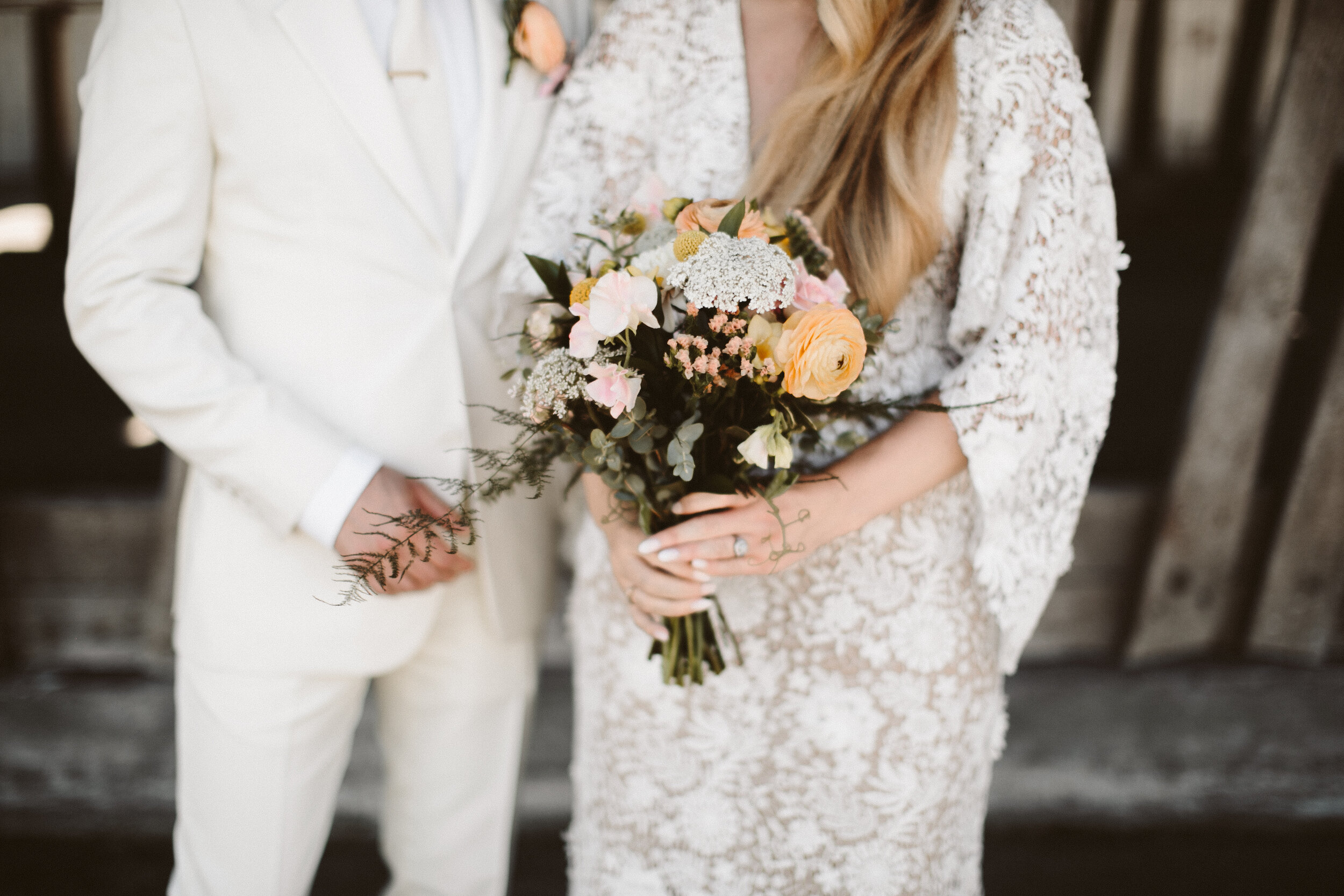 dairyland-wedding-monochrome-theme-juniper-flowers-seattle-wa-pacific-engagements