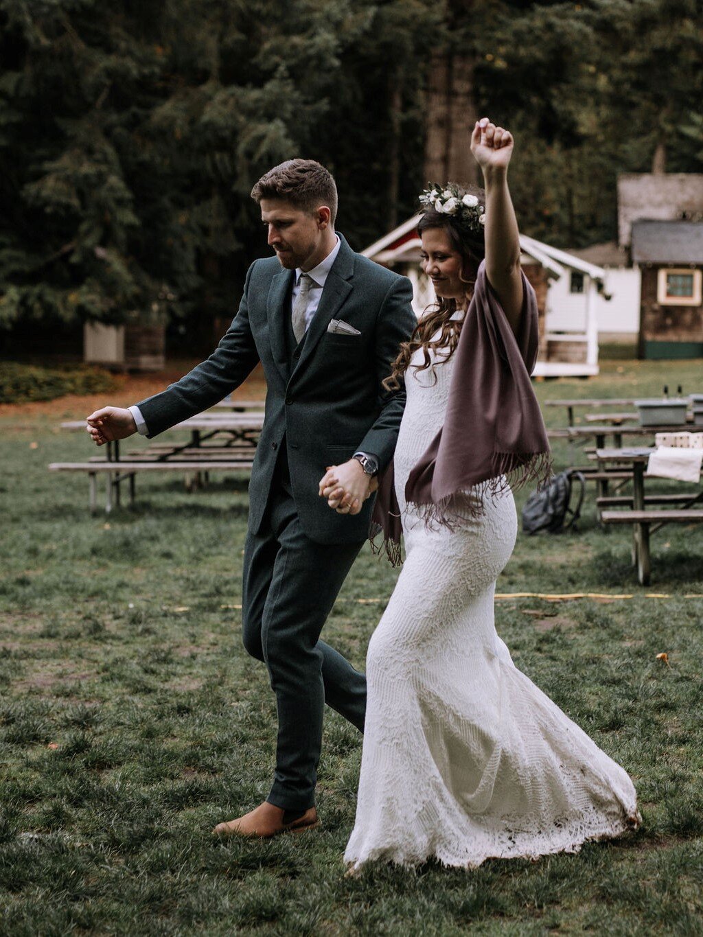 pacific-engagements-lake-crescent-lodge-wedding-bride-and-groom-grand-entrance-photos