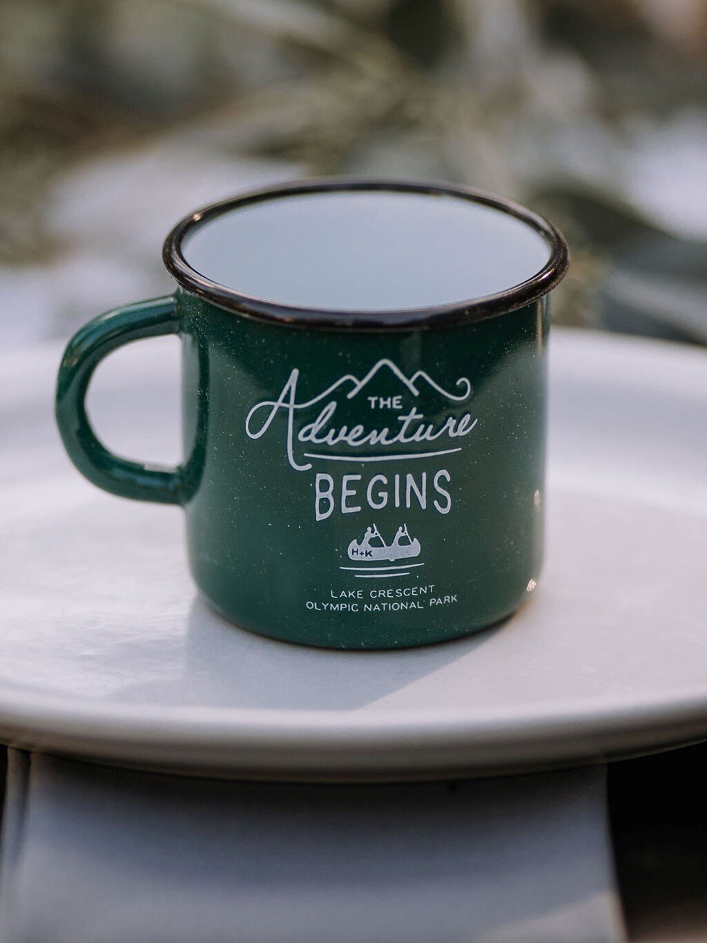 pacific-engagements-lake-crescent-lodge-wedding-guest-favors-mugs-custom-wedding-favors