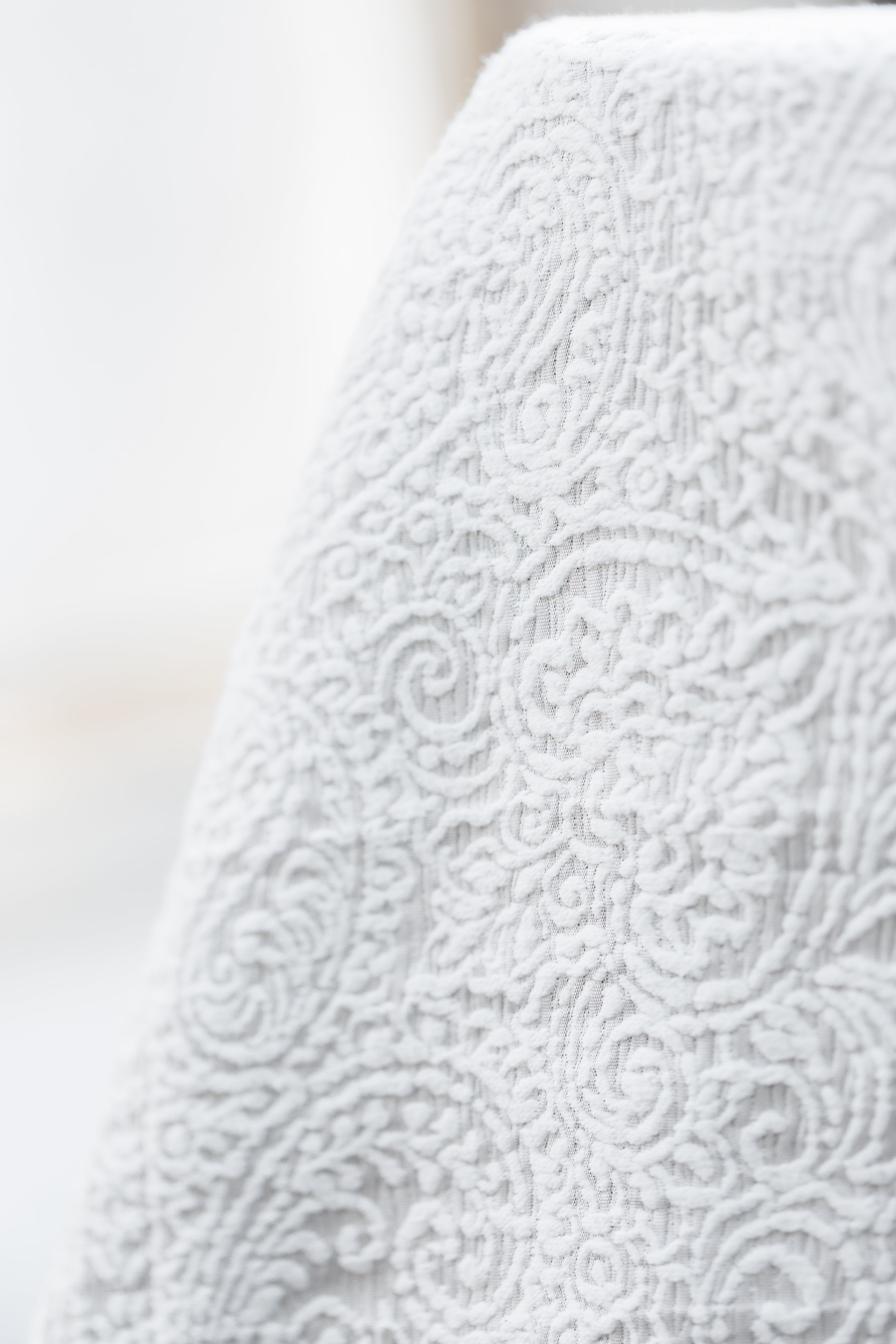 pacific-engagements-dumbarton-house-wedding-reception-tablecloth-la-tavola-linens-with-texture