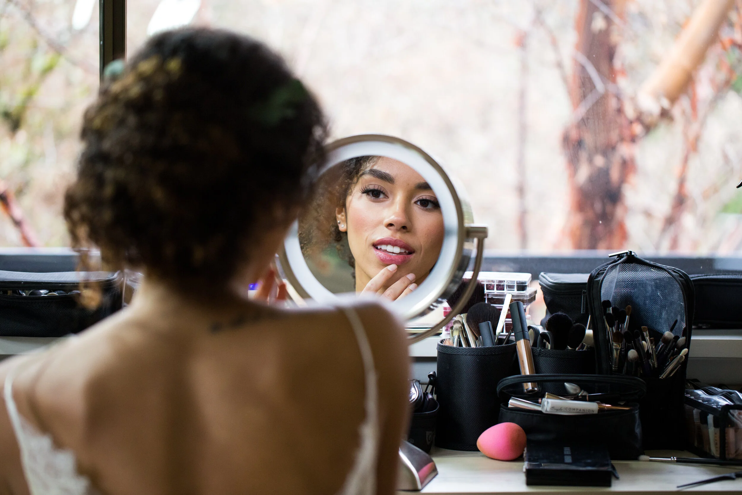 jm-cellars-bride-getting-ready-photos