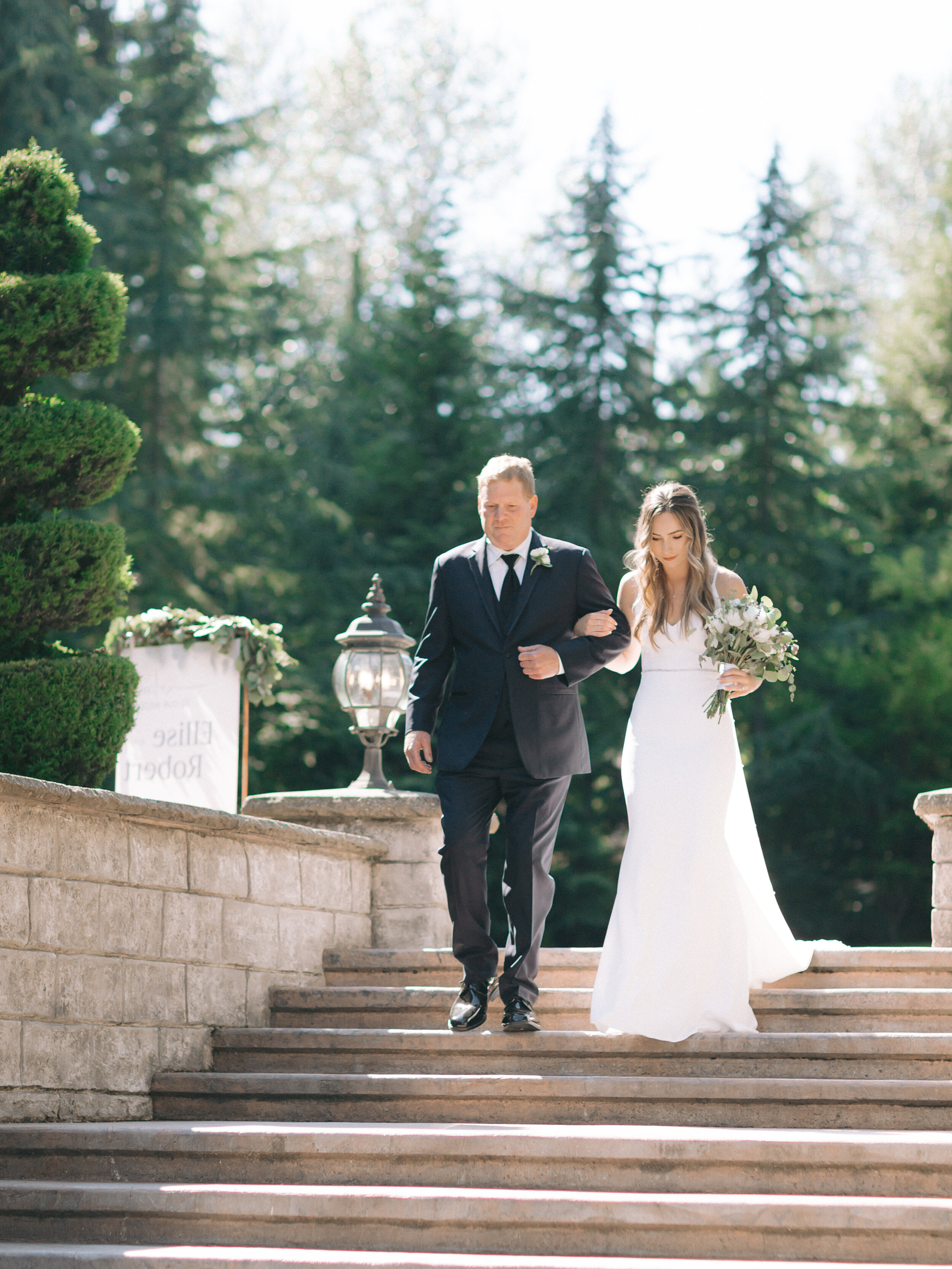 rock-creek-gardens-wedding-ceremony-bride-and-father-of-the-bride-walking-down-the-aisle-pacific-engagements-tetiana-photography